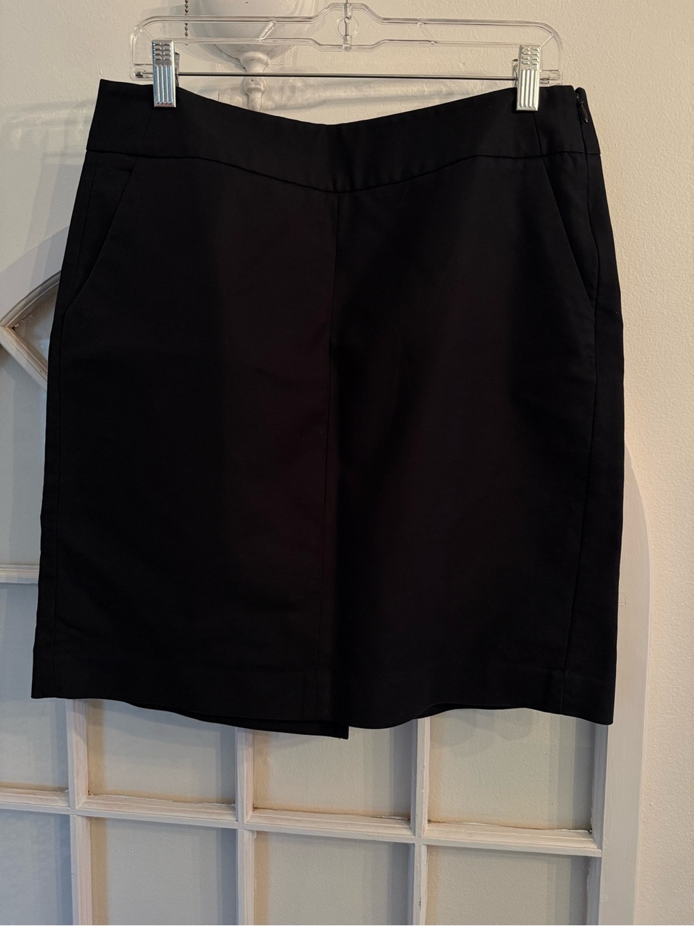 Banana Republic Women's Size 12 Black Cotton Stretch Pencil Skirt A-Line Mini